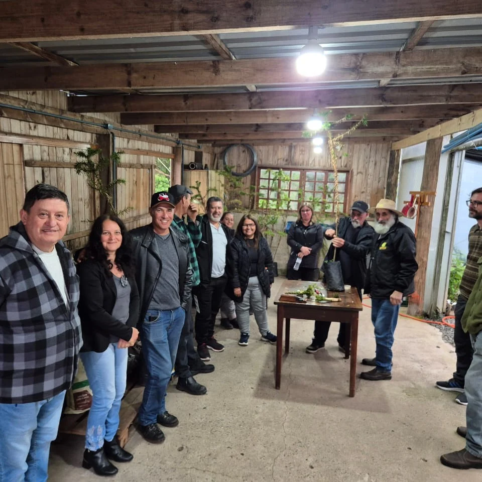 Participantes da oficina no viveiro de mudas