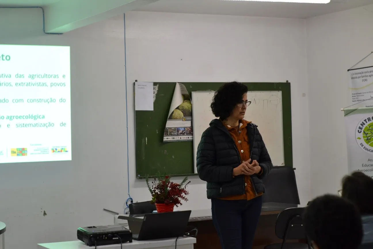 Foto 5: Apresentação das políticas e programas municipais de São Joaquim para agricultura familiar, pela equipe da Secretaria Municipal de Agricultura.